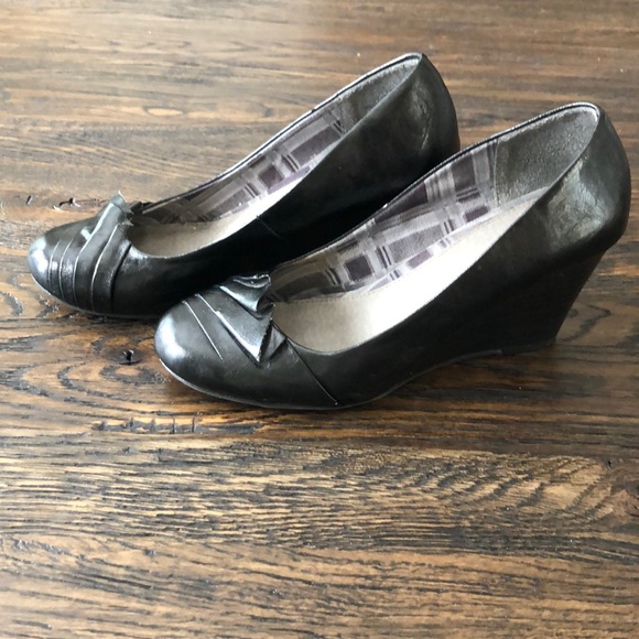 Wedge Heels - Picture 3 of 6